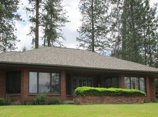 401 Serenity Ln, Grants Pass, OR 97526