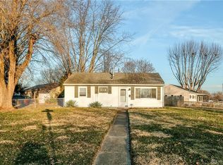 63 Dellwood Dr, Fairborn, OH 45324