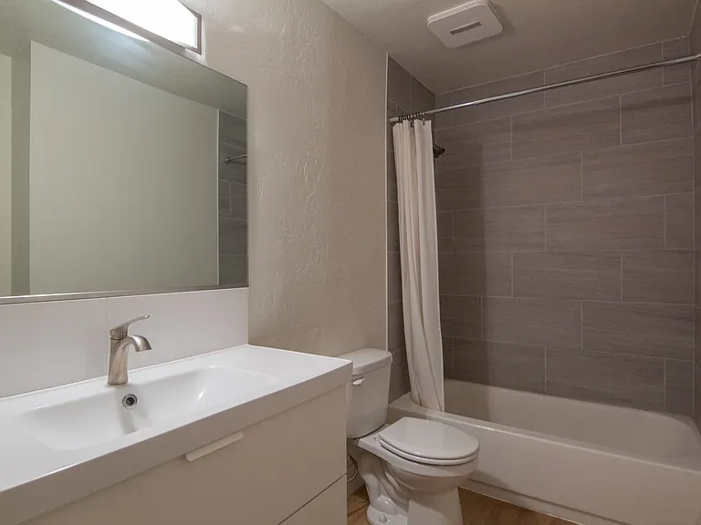 1055 Gilbert St — Photo 10