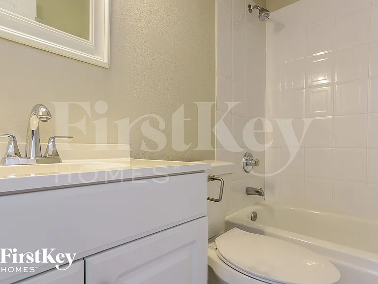 19838 Gaines Mill Ct — Photo 12
