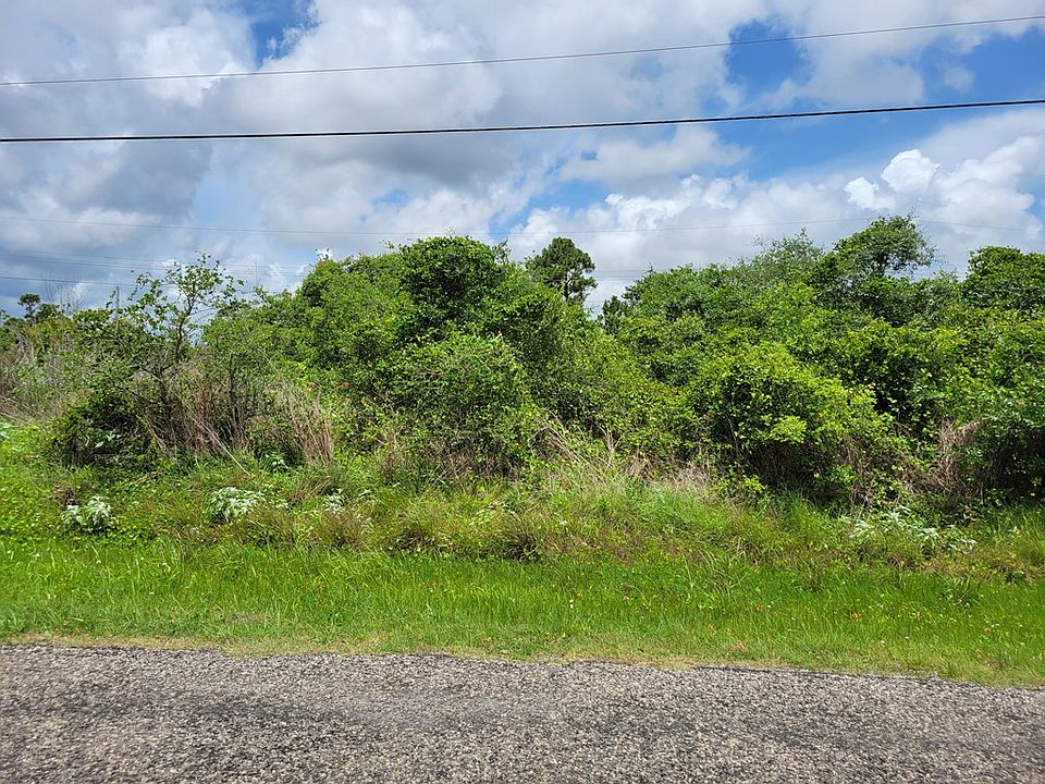 2nd image of 425 Desota Dr