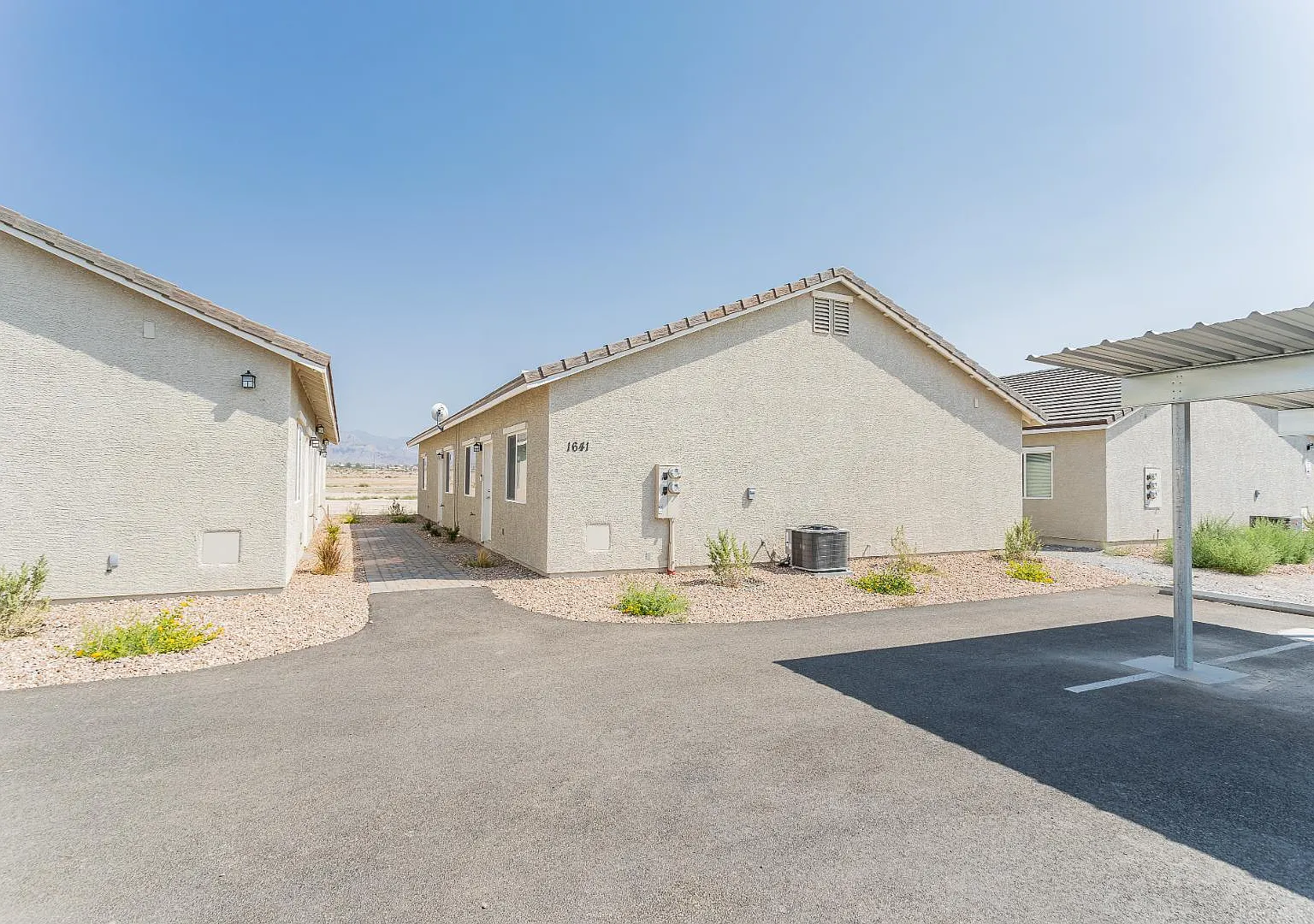 2 bed, 991 sqft, $1,249 — Photo 1