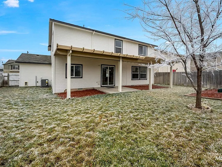 16569 Spartan Ave — Photo 4