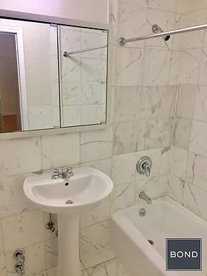 Rented by Bond New York | media 4