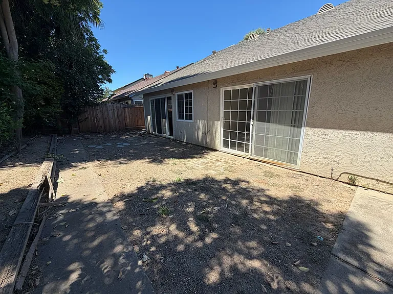 8608 Zircon Crest Ct — Photo 19