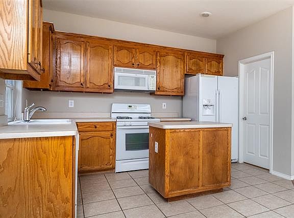 5th image of 3813 Old Richwood Ln