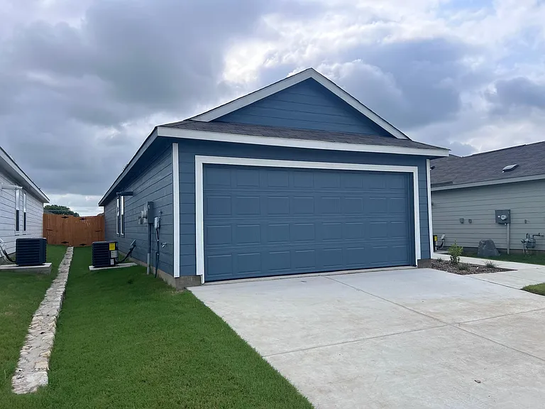 3915 Ontario Way — Photo 2