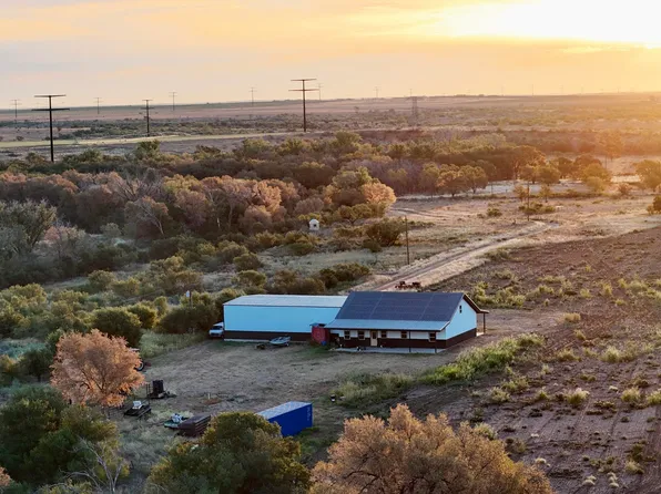 145 County Road 7, Turkey, TX 79261