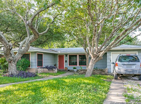 5th image of 514 BLAKELEY DR