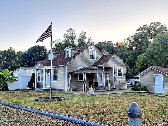 2nd image of 4827 Roberson Rd