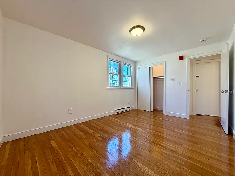 Bedroom (Virtually Staged)