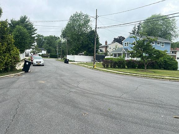 5th image of 15 Leo Ct