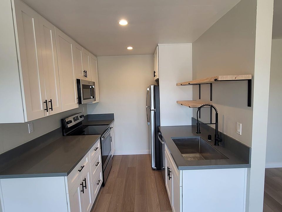 1st image of 2121 Mission Ave #6