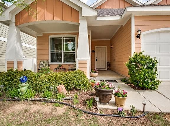 3rd image of 10013 Concord Dr