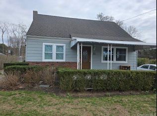 33 Brown Street, Riverhead, NY 11901