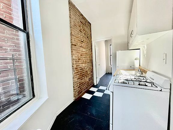 3rd image of 217 E 85th St #16