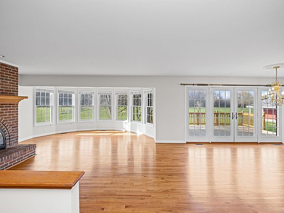 5th image of 13148 Hunt Rd