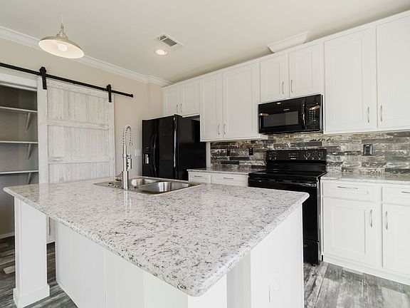 2nd image of 7601 Daffan Ln #621