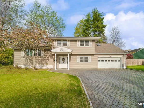 18 Carter St, Norwood, NJ 07648