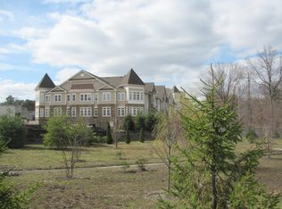 5210 Cedar Village Blvd, East Brunswick, NJ 08816