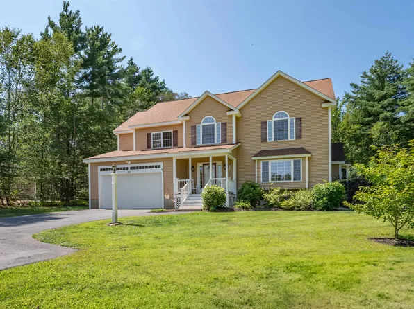 22 Candlestick Lane, Sandown, NH 03873