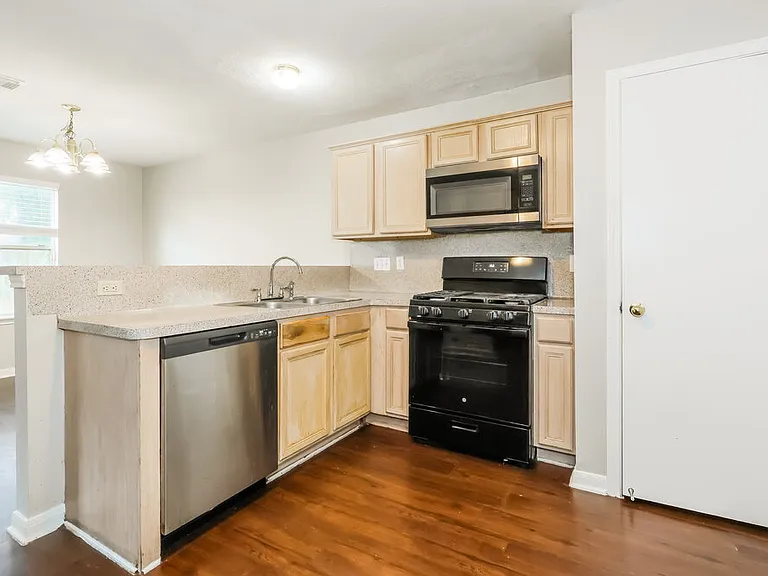 8002 Scarlet Tanager Dr — Photo 8