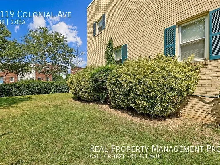 1119 Colonial Ave — Photo 7