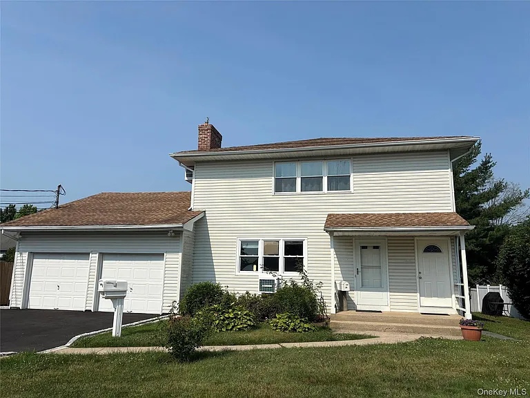 8 Locust St — Photo 1