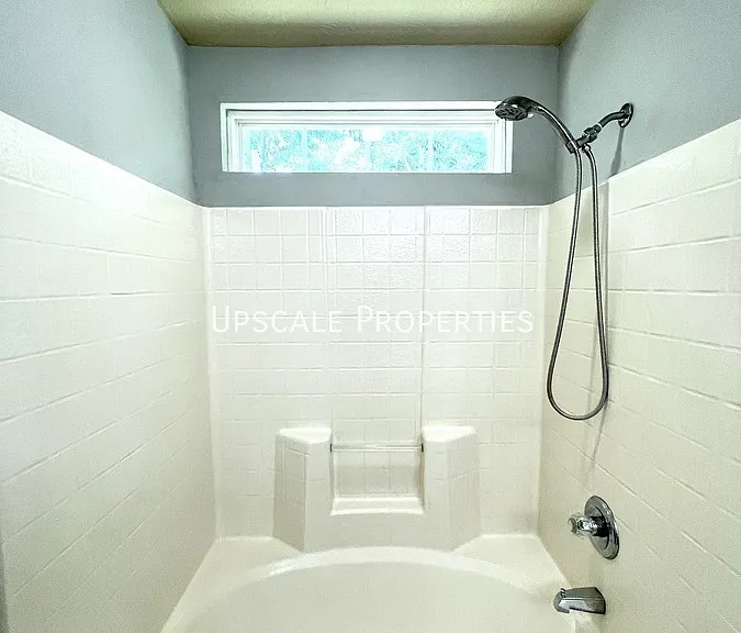 821 Gerardi Rd — Photo 9