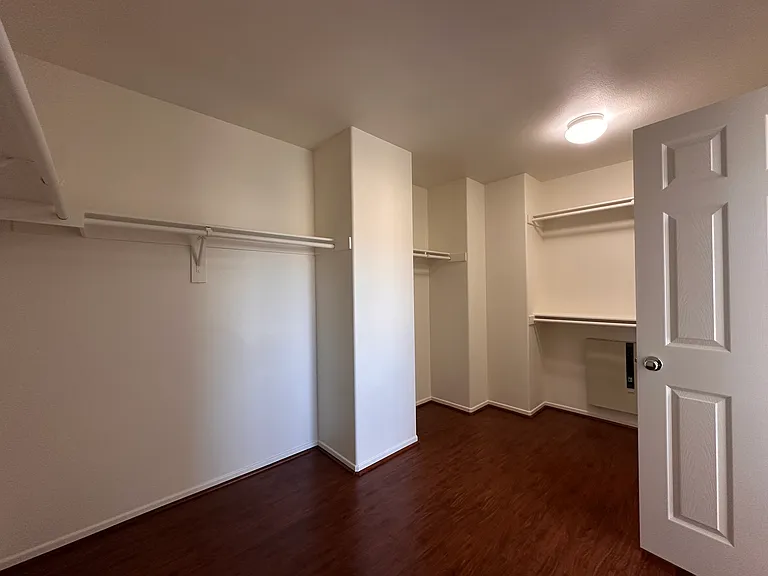 23424 Caliente Springs Ave — Photo 13