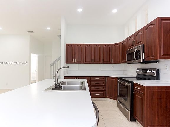 3rd image of 4911 SW 38th Way #4911