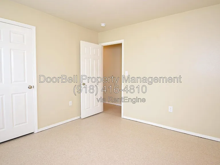 6009 S Madison Pl — Photo 3