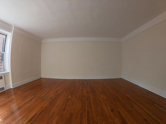 2nd image of 62-82 Saunders St #I