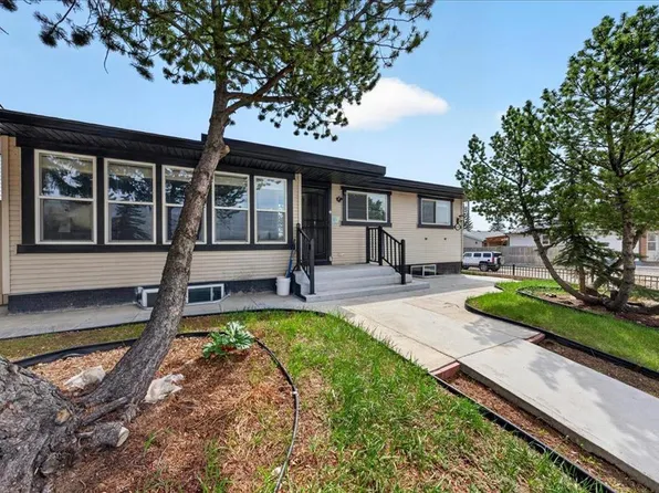 3620 W 28th St SE, Calgary, AB T2B 2H9