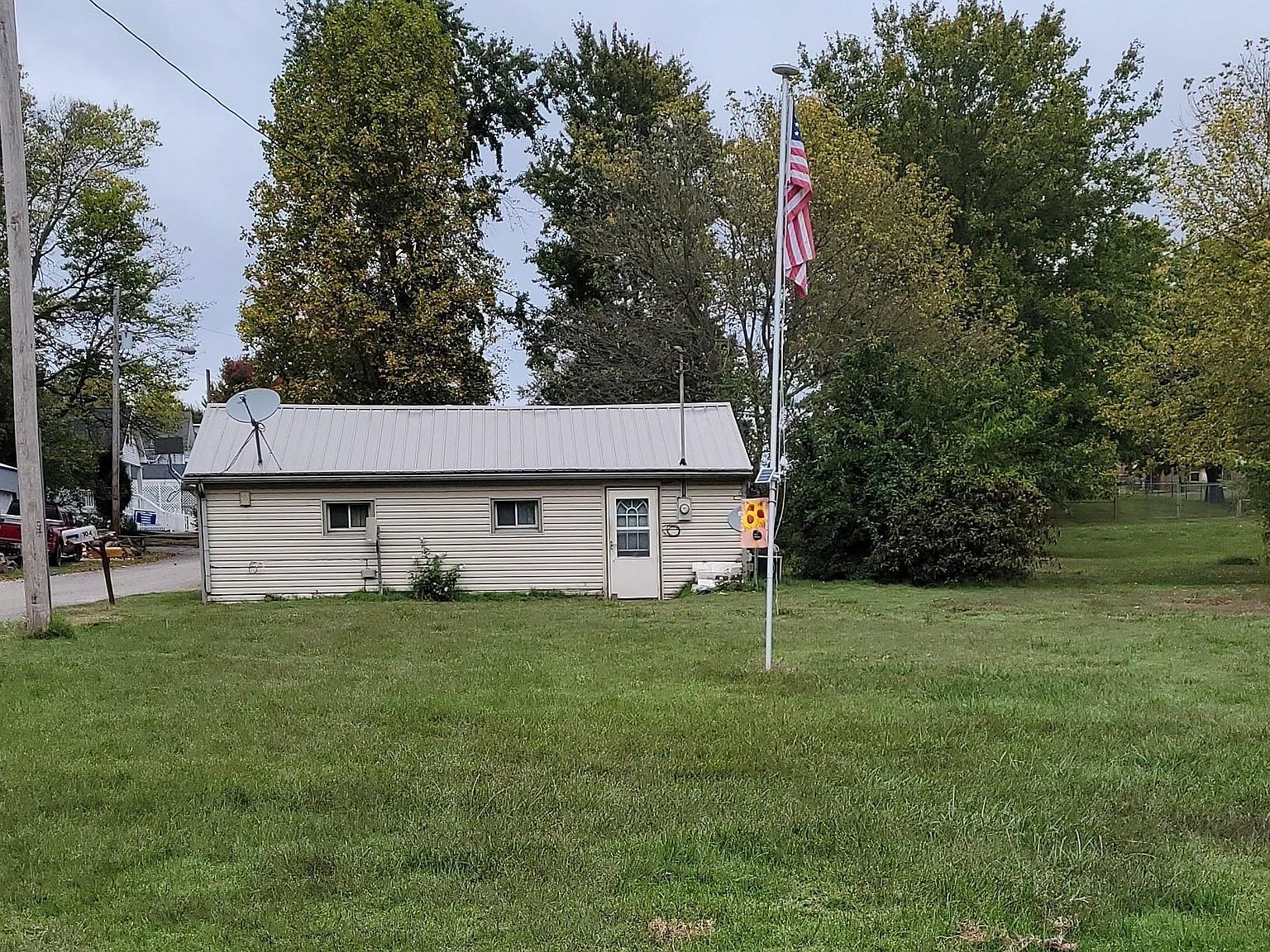 104 Indiana St, Tennyson, IN 47637 MLS 202338343 Zillow