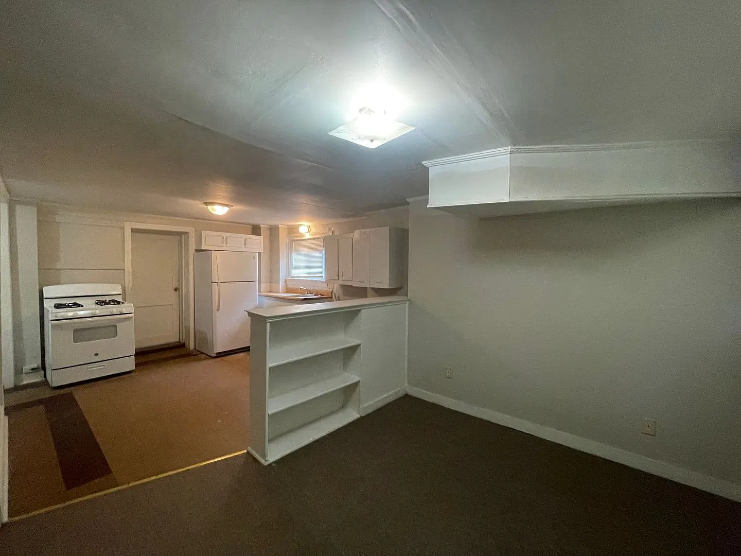 2 bed, 1.0 bath, $750 — Photo 3