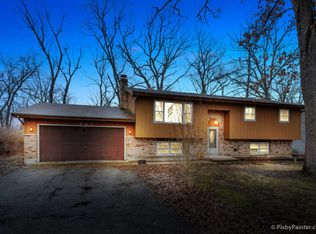 714 S Emerald Dr, McHenry, IL 60051