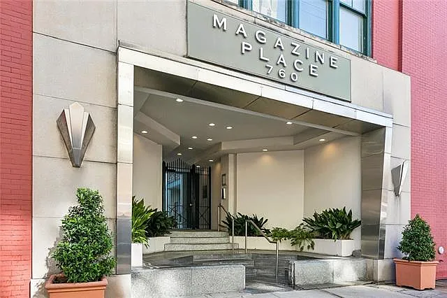 1 bed, 1.0 bath, 657 sqft, $1,800 — Photo 2