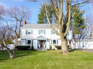 50 Pioneer Dr, West Hartford, CT 06117