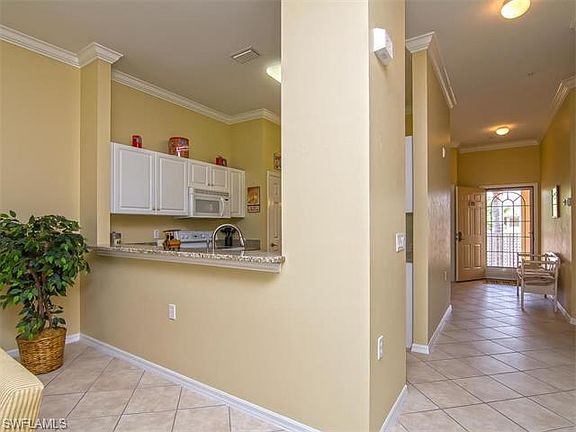 5th image of 3969 Bishopwood Ct E Unit 204