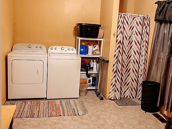 Laundry Room / Shower