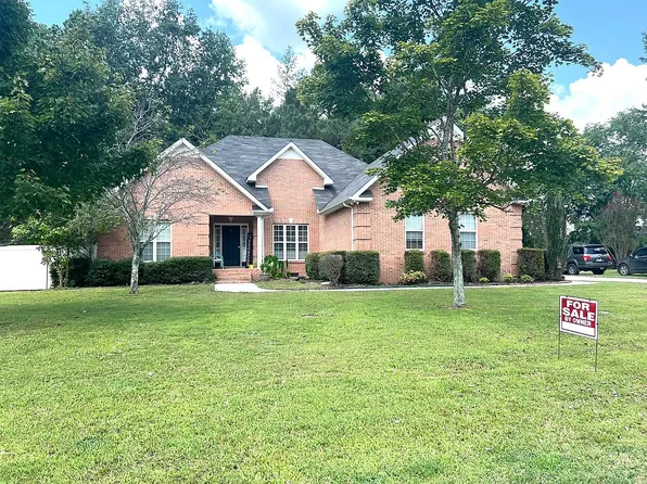 216 Woodson Dr, Tullahoma, TN 37388