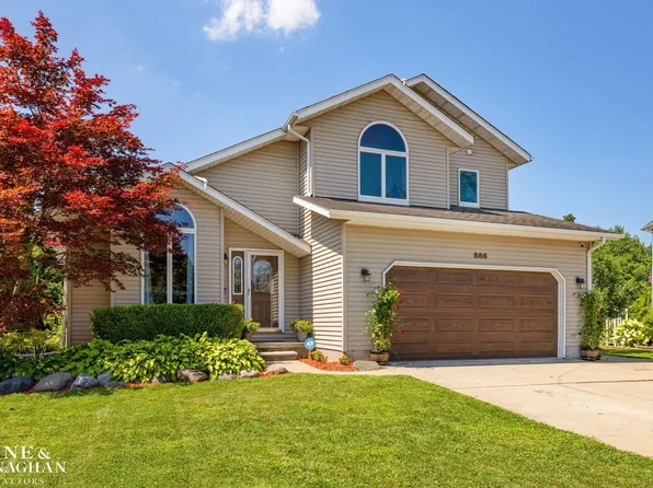 886 Montana St, Marysville, MI 48040