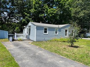 3 Tell St, Warwick, RI 02889