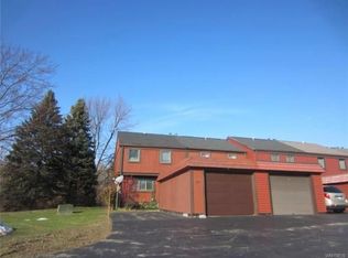 1217 Peppertree Dr, Derby, NY 14047