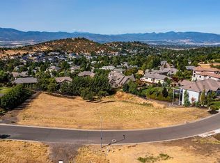 5651 Autumn Park Dr, Medford, OR 97504