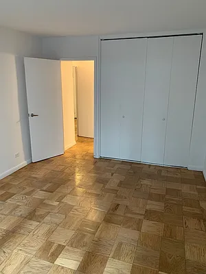 Rented by Carlyle Property Management | media 14