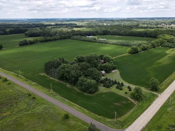 W5284 County Road B, Rio, WI 53960