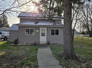 230 S Gilbert St, Footville, WI