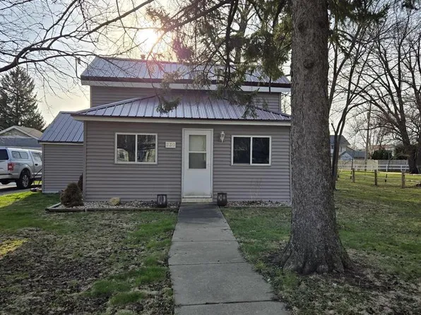 230 South Gilbert Street, Footville, WI 53537